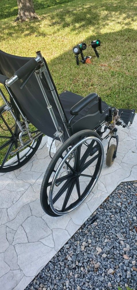 Wheelchair 