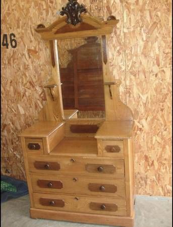 VICTORIAN ANTIQUE DRESSER WITH MIRROR