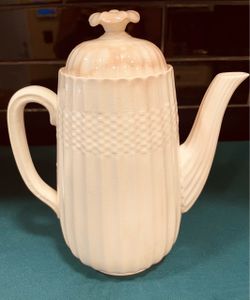 Antique Spode Copeland coffee/tea pot with elegant design