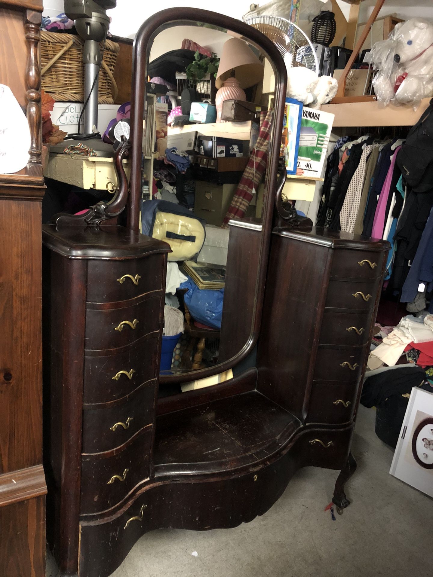 Antique vanity