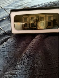 Clock W/ Hidden Camera