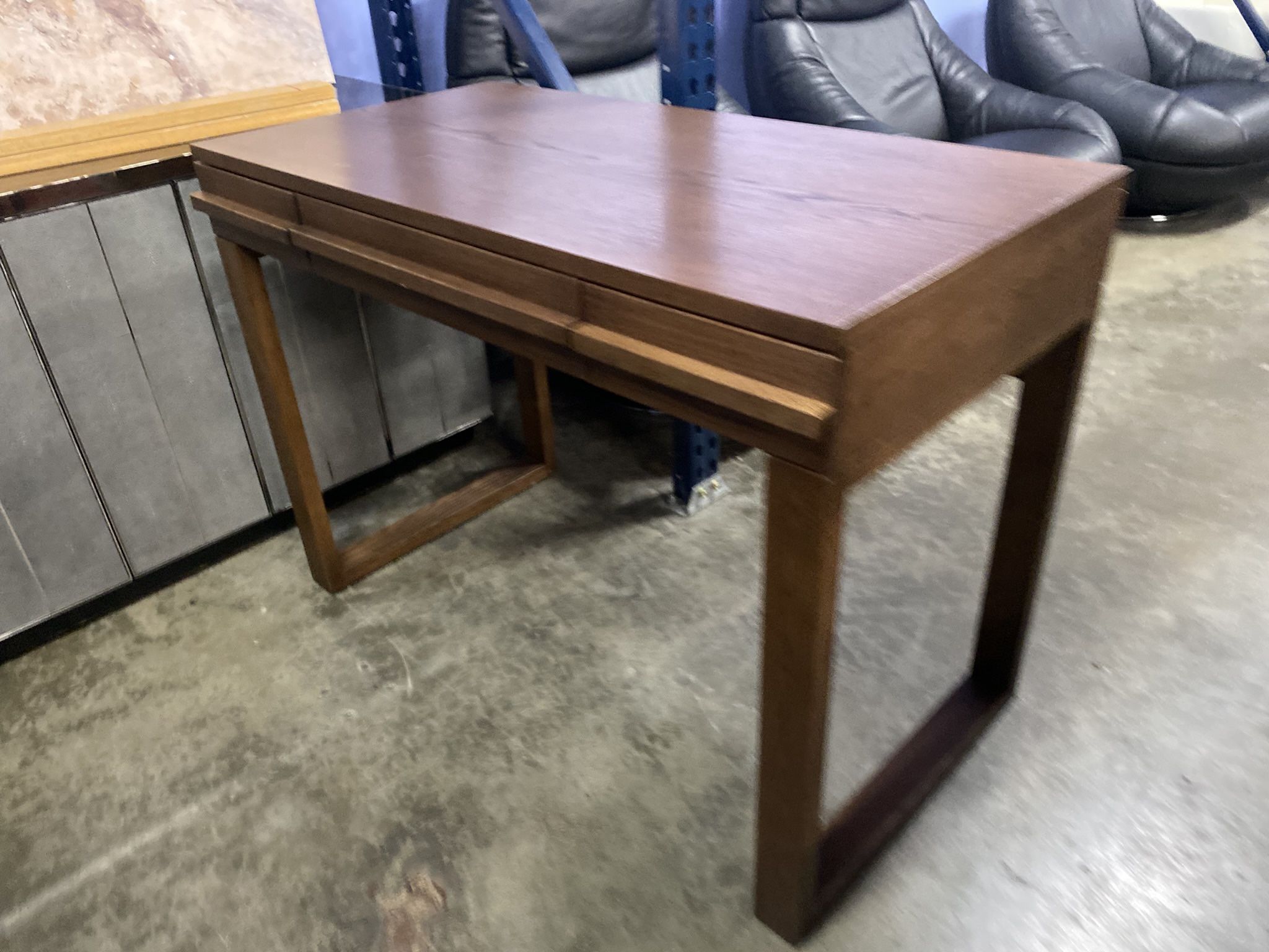 Wood Compact Modern Desk