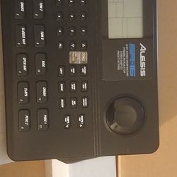 Alesis SR-16 DRUM MACHINE