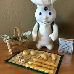 Brand New In Box Vintage 1999 Danbury Mint Doughboy PICNIC SURPRISE 10" Porcelain Doll Collection