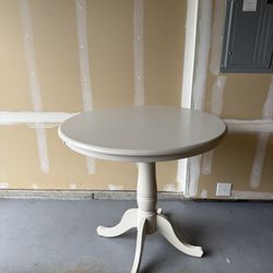Circular Table