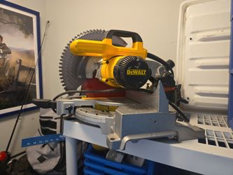 Dewalt DW713 10" Miter Saw