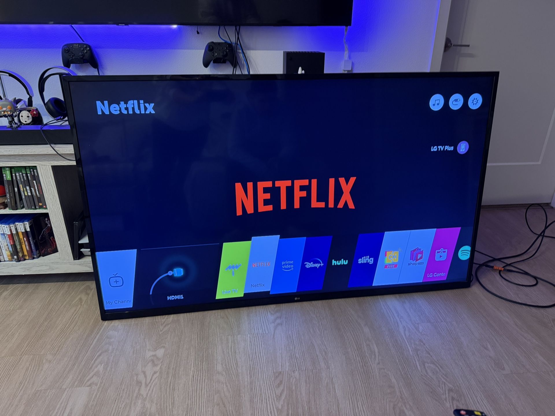 LG 65” 4K Smart TV – Great Picture – Includes Remote, Cable & HDMI 