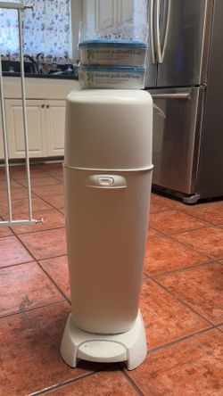 Diaper Genie Complete Pail With Refills