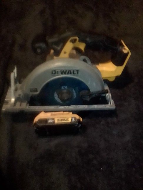 DeWalt 20v Skill Saw With Batttery