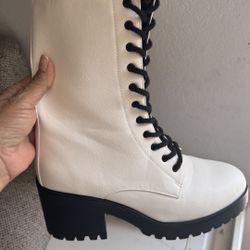 Wild Diva Boots Size 10