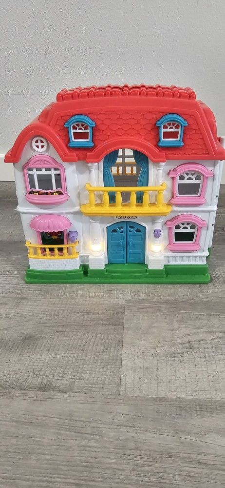 Portable Home Sweet Home Lights & Sound Hard Plastic Doll House Video 2 AA Batts