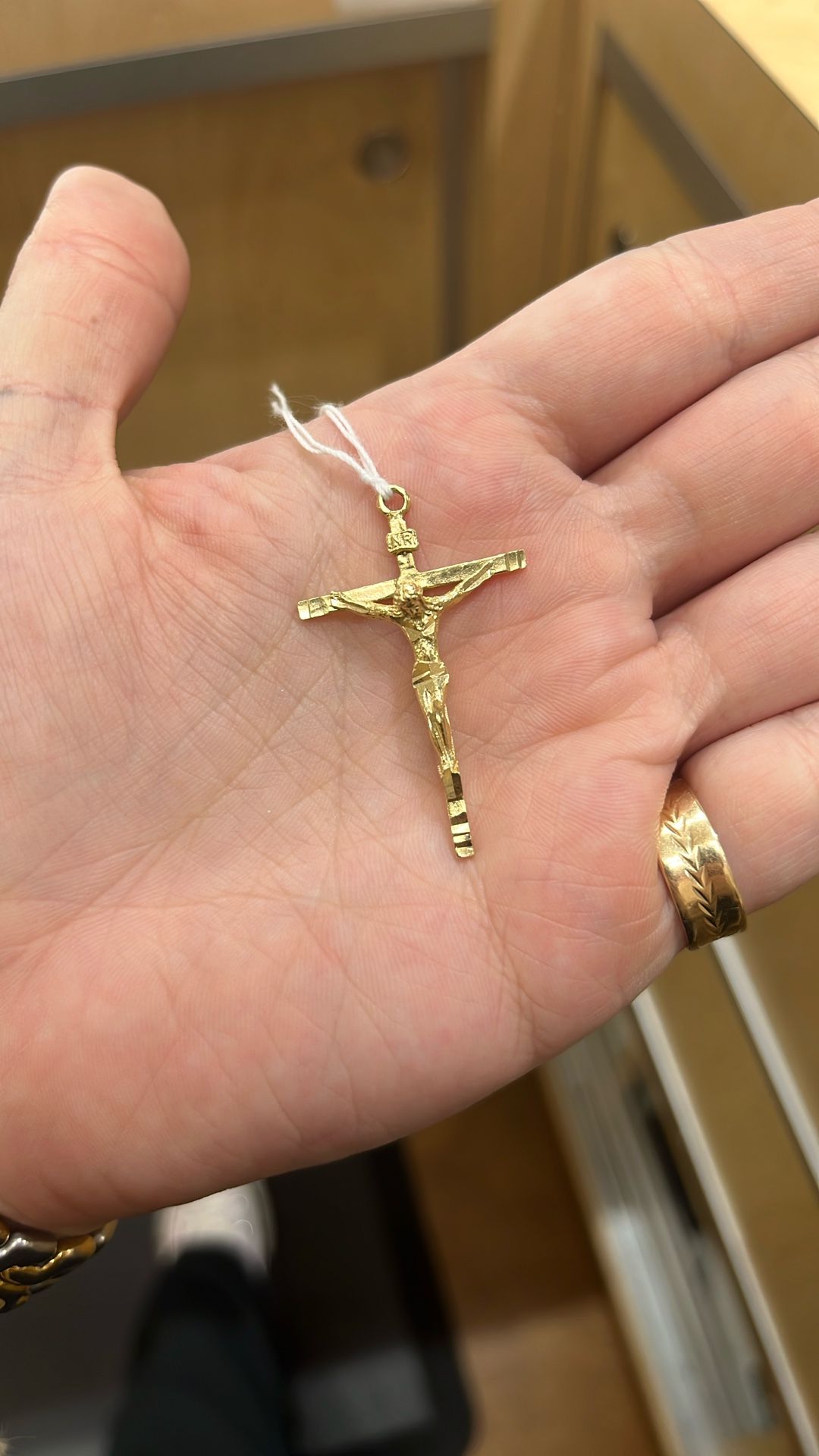 14K Gold Jesus On The Cross Pendant 