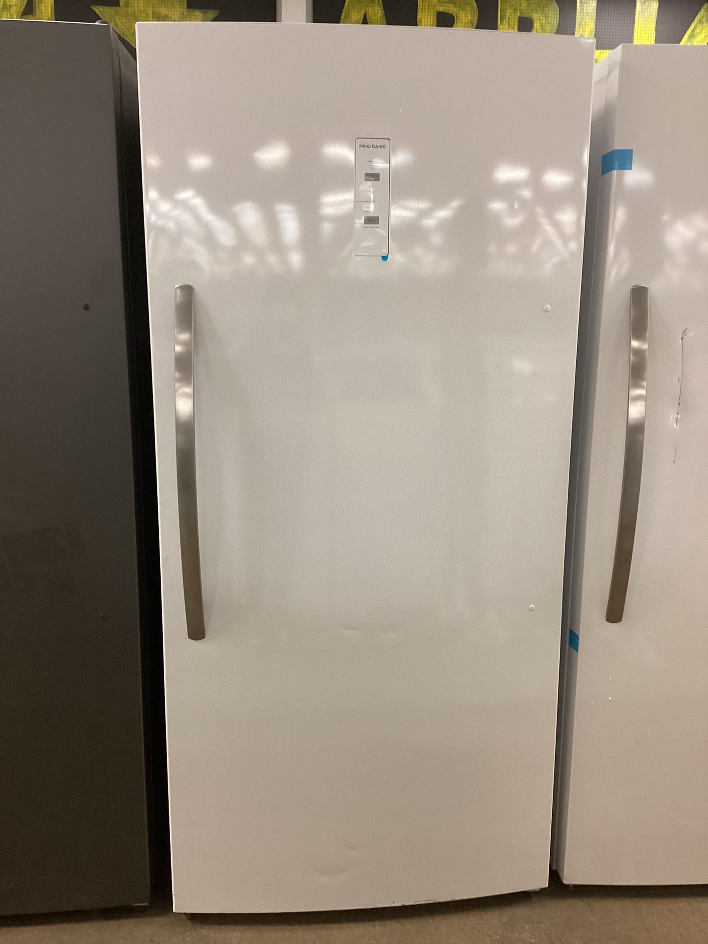 Frigidaire Garage Ready Top Freezer Refrigerator