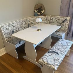 Dining Table/Breakfast Nook