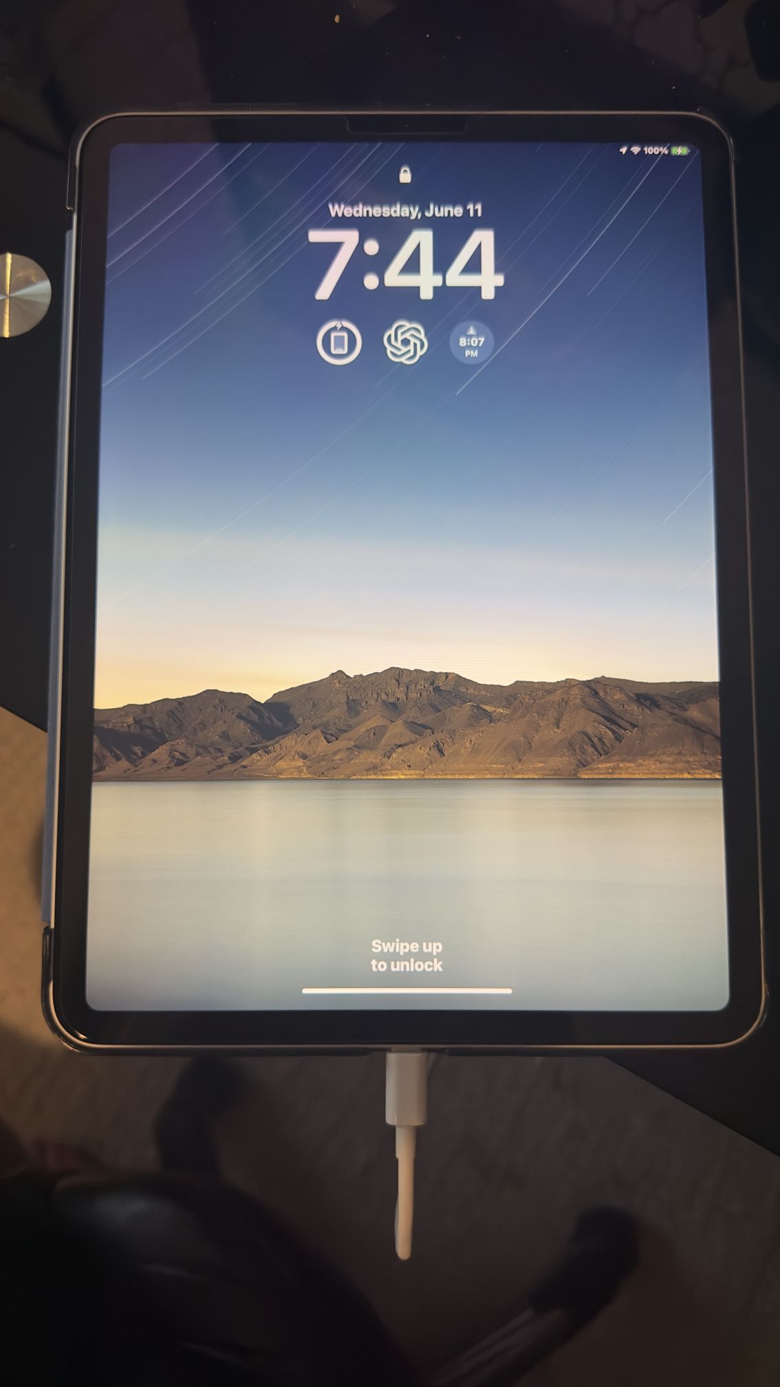 iPad Pro 11 256GB - Perfect condition - Apple case / keyboard/trackpad Case / Charger Included