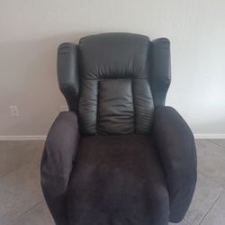 Comfy / Rocker - Recliner Chair - Selling Everything !!!