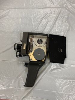 Mansfield Holiday II-EE 8 mm movie camera. Made in Japan.