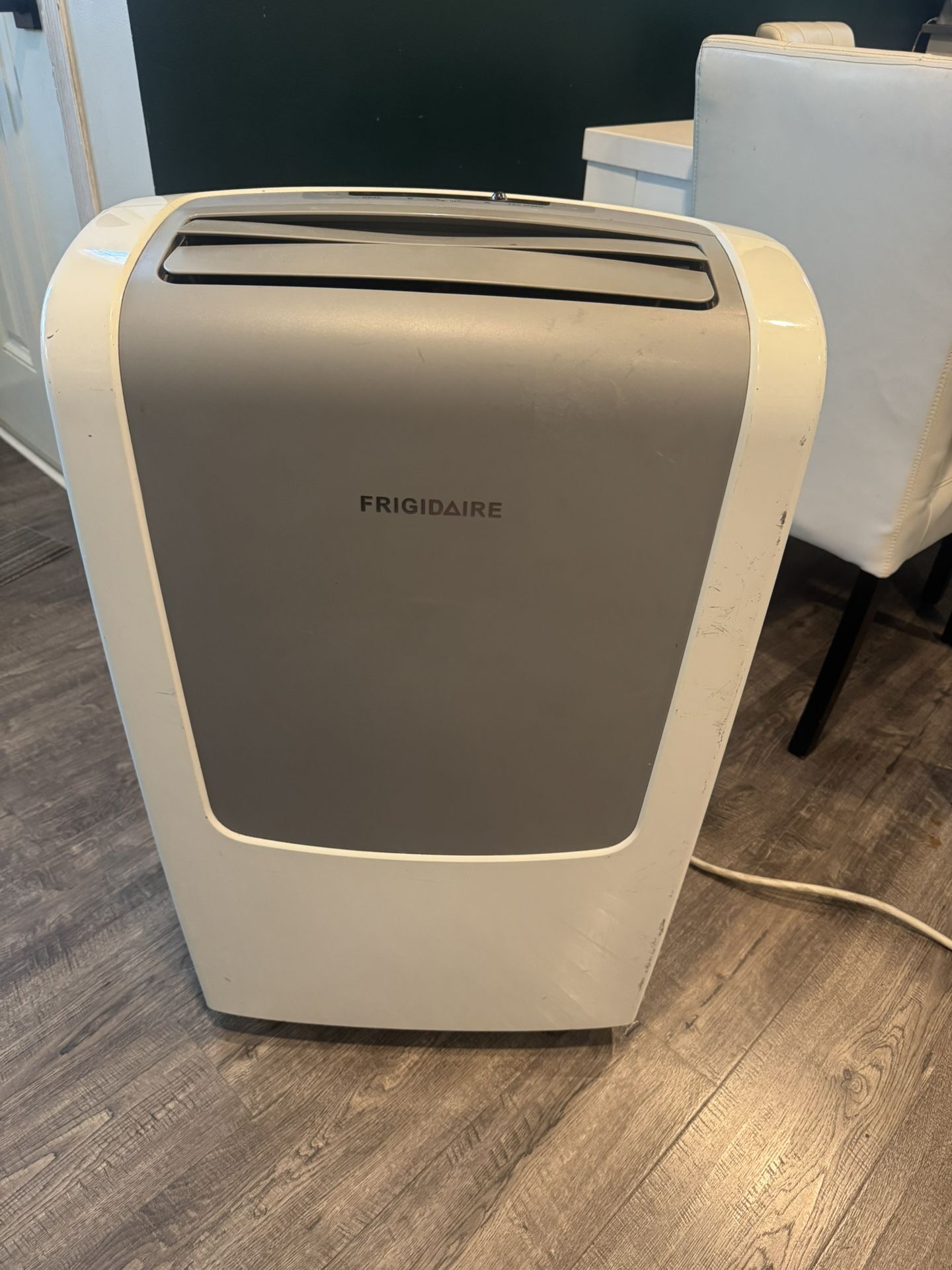 Frigidaire Portable Ac Works Great (needs Air duct Kit)
