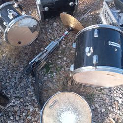 Drumset $125