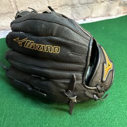 New Mizuno Youth 11.5" Baseball Glove; Right Hand Throw