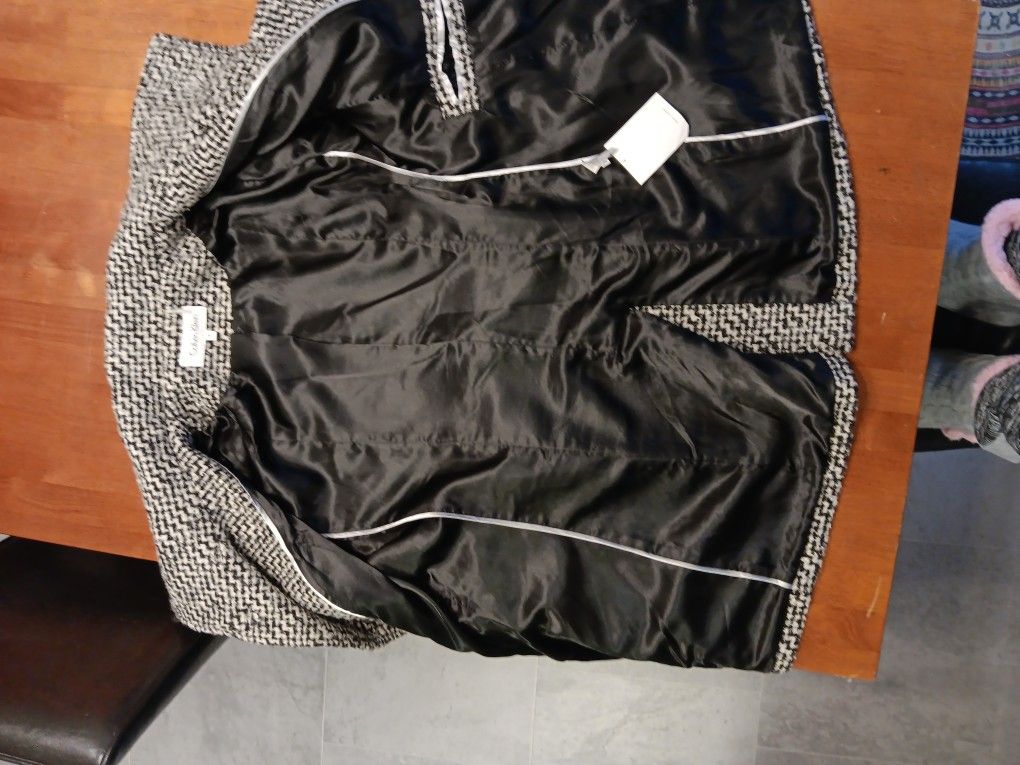 Nice  Wool Polyester Button Up Coat  & Accessories