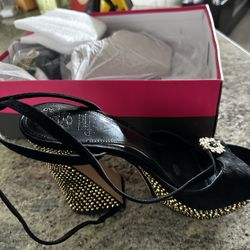 New In Box- Vince Camuto - Inna Studded Platform Heel Sandal Wedge