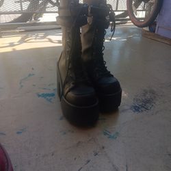 Black Platforms Heels