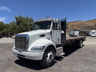 2017 Peterbilt 337