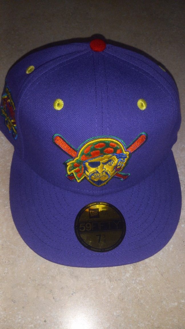 Pittsburg Pirates baseball team fitted hat