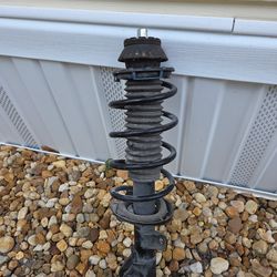 TRQ Front Right Strut and Spring Assembly Coil Spring Compatible with 2016-2022 Honda HR-V