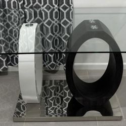 DINING TABLE - GLASS W/ White & BLACK base 🤍🖤