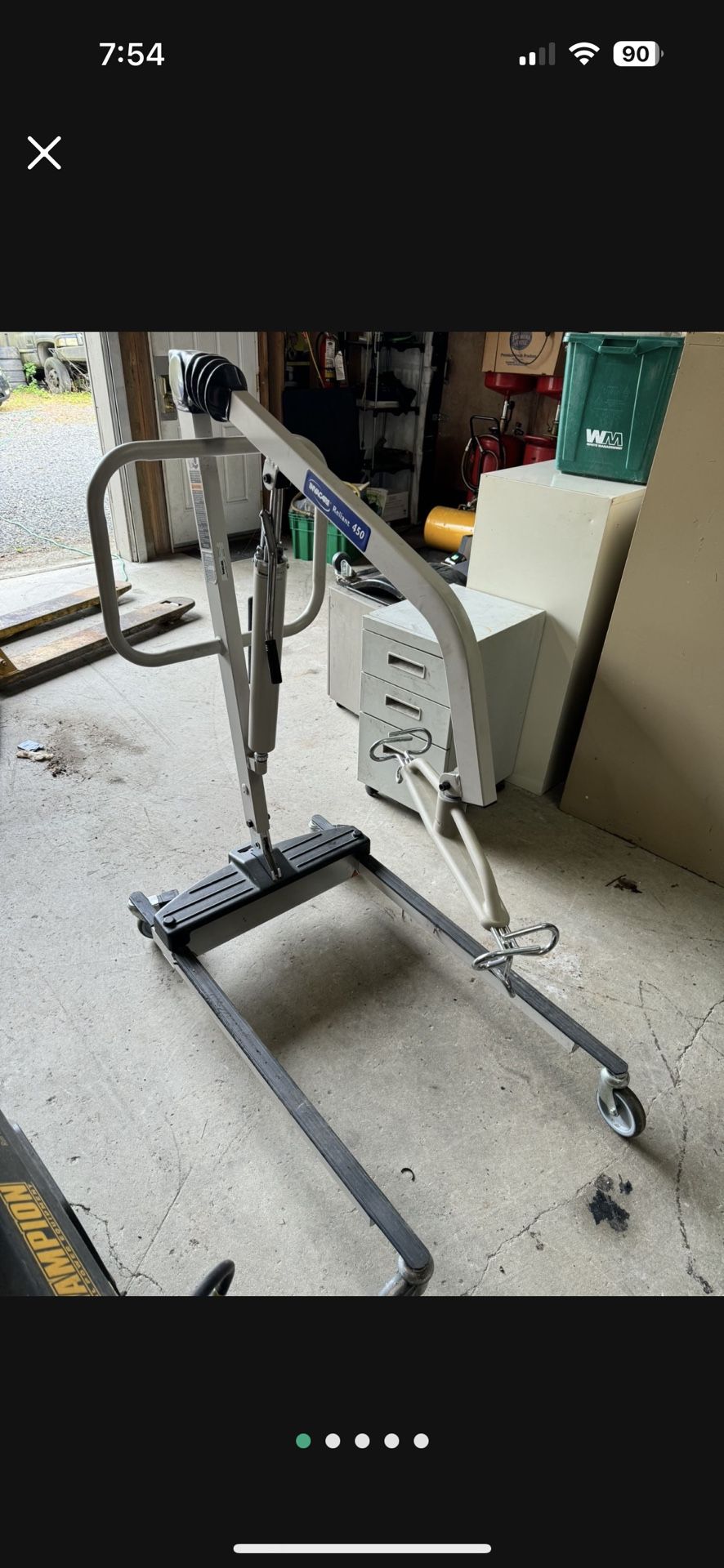 Hydraulic Lift w/Adjustable Base