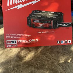 M18 Milwaukee Radio Charger