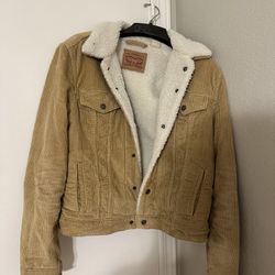 Levi’s women’s Sherpa-lined corduroy jacket