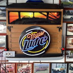 Woodie Neon Sign Large  Light Up Very Nice  1946 Woody