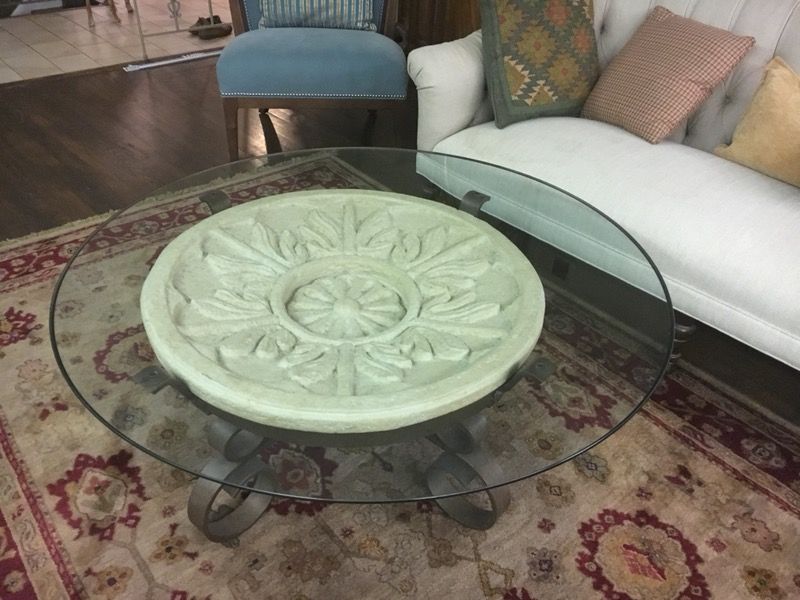 Lower price! Exquisite coffee table!