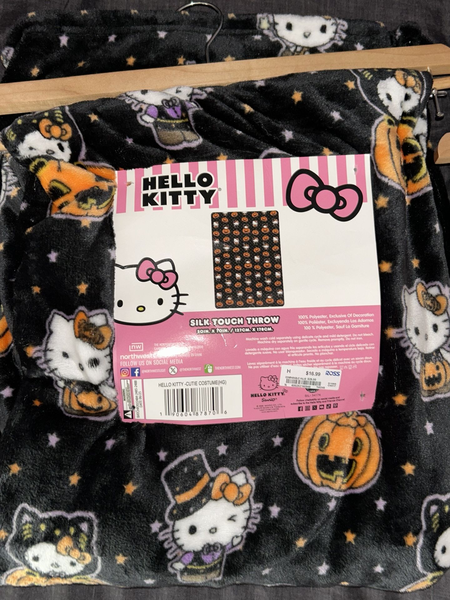 Hello Kitty Throw