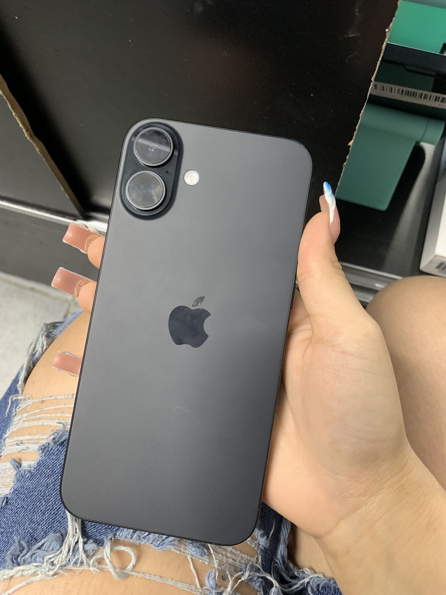 iPhone 16+