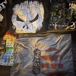 Men’s Clothes / Shirts Size L / Large 