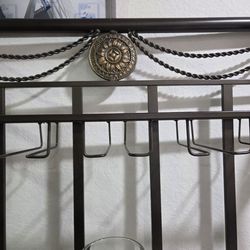 Metal wine rack