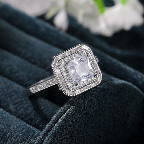 "Luxury Engagement Clear Gem CZ Large Square Noble Thin Wedding Ring, K864
 
  