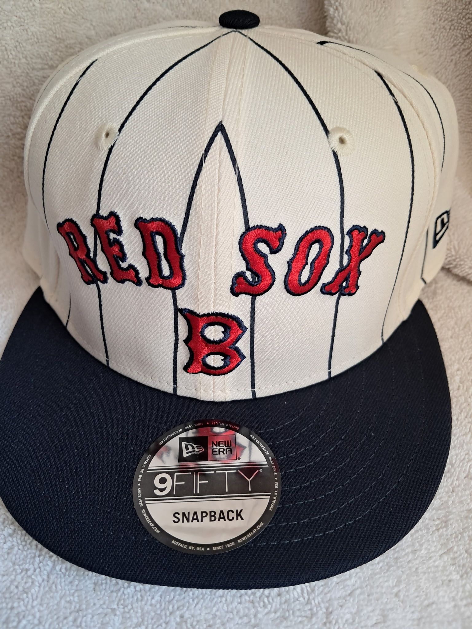 Boston Red Sox New era MLB Pinstripe SnapBack Hat