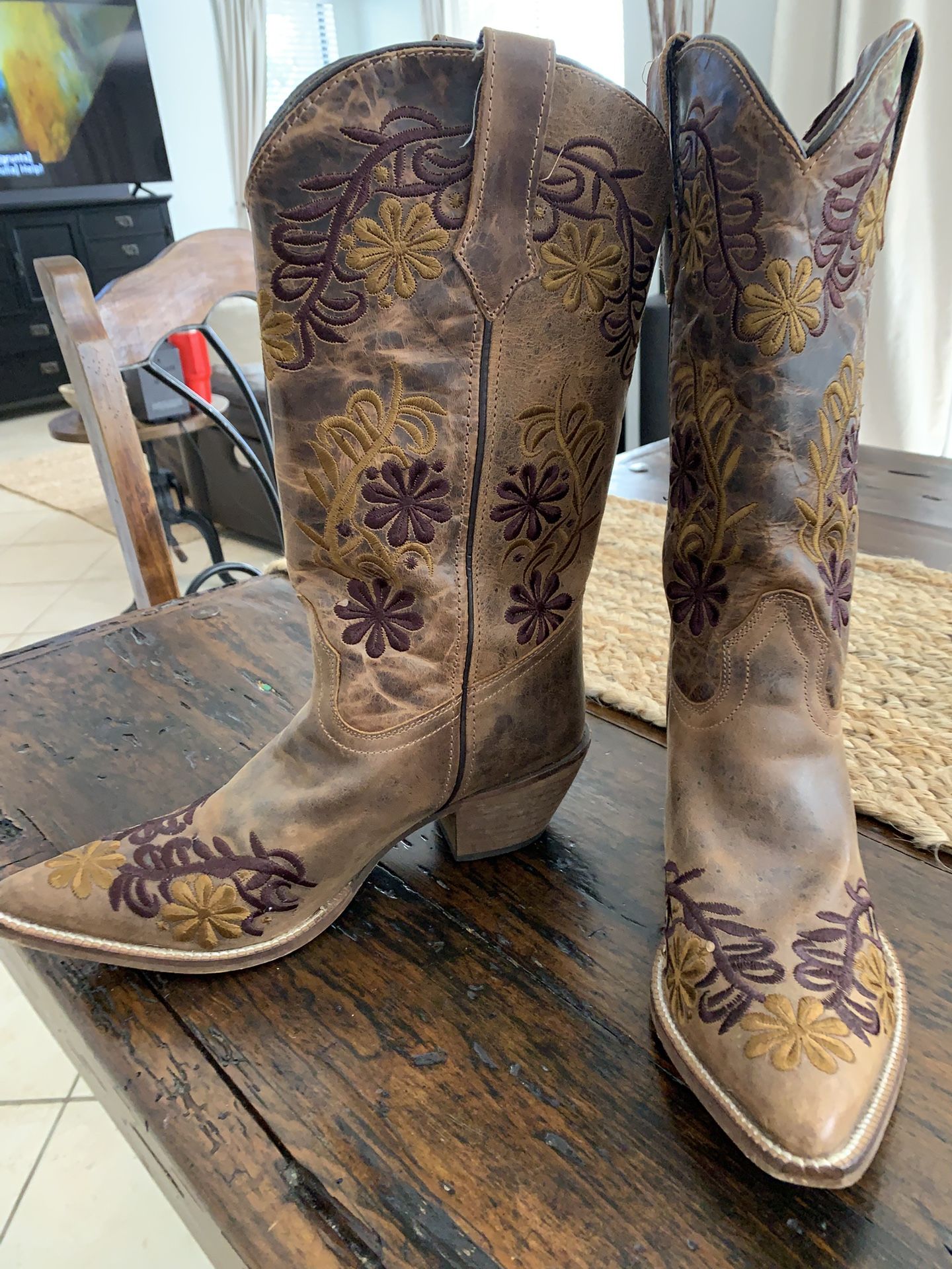 Womens Cowboy Boots Size 10