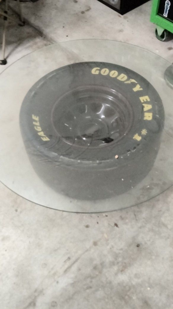 Official Nascar Tire/Table