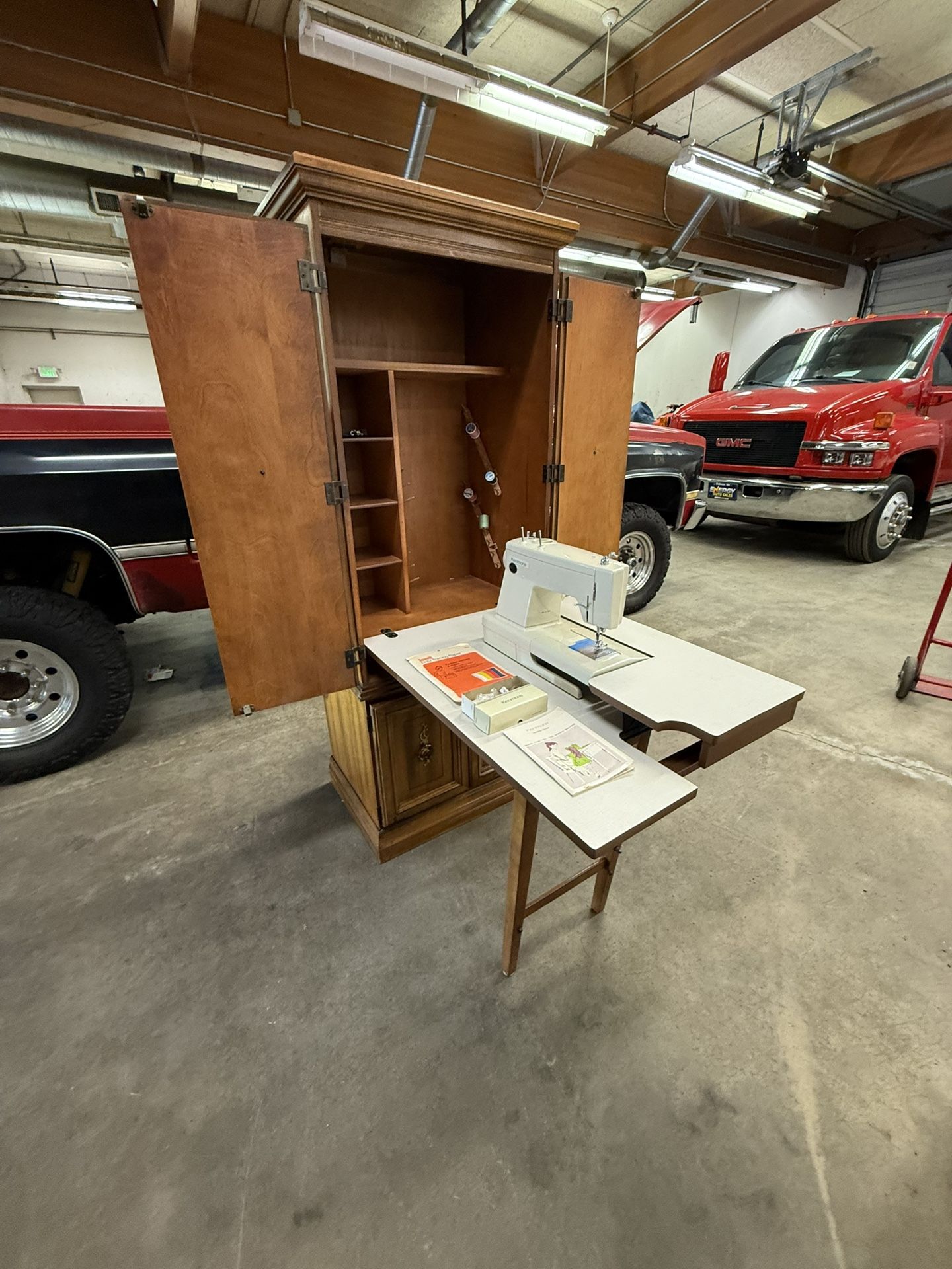 Awesome! Vintage singer, 380 SpaceSaver with Kenmore sewing machine built-in cabinet. perfect!