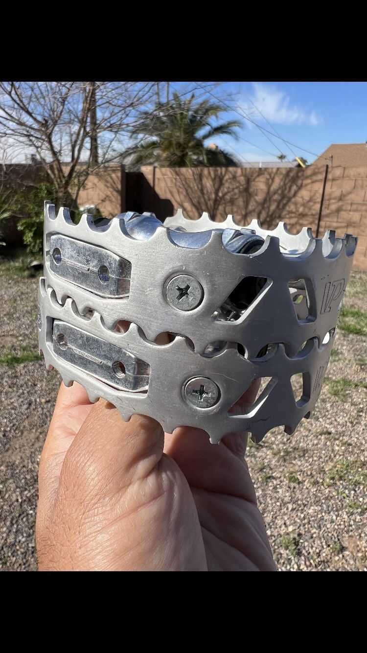 VICTOR PEDALS 1/2