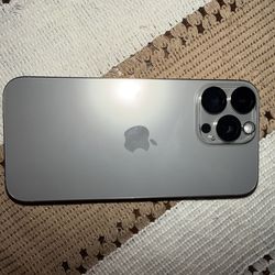 iPhone 16 Pro Max UNLOCKED in Mint Condition