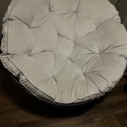 Round Chair