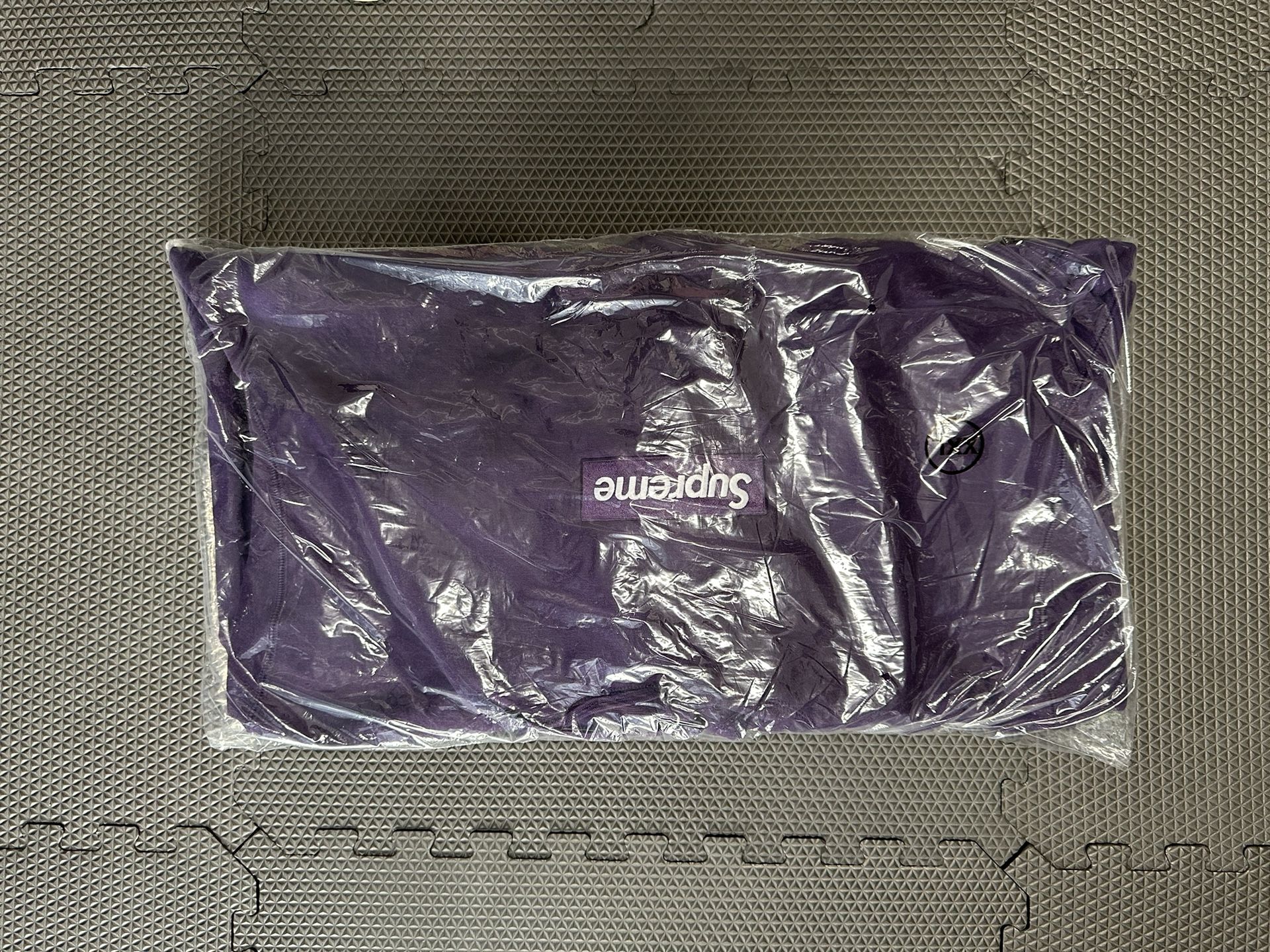 Supreme Box Logo Hooded Sweatshirt FW23