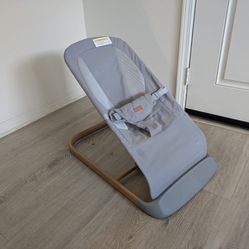 AMKE CooCon Baby Bouncer